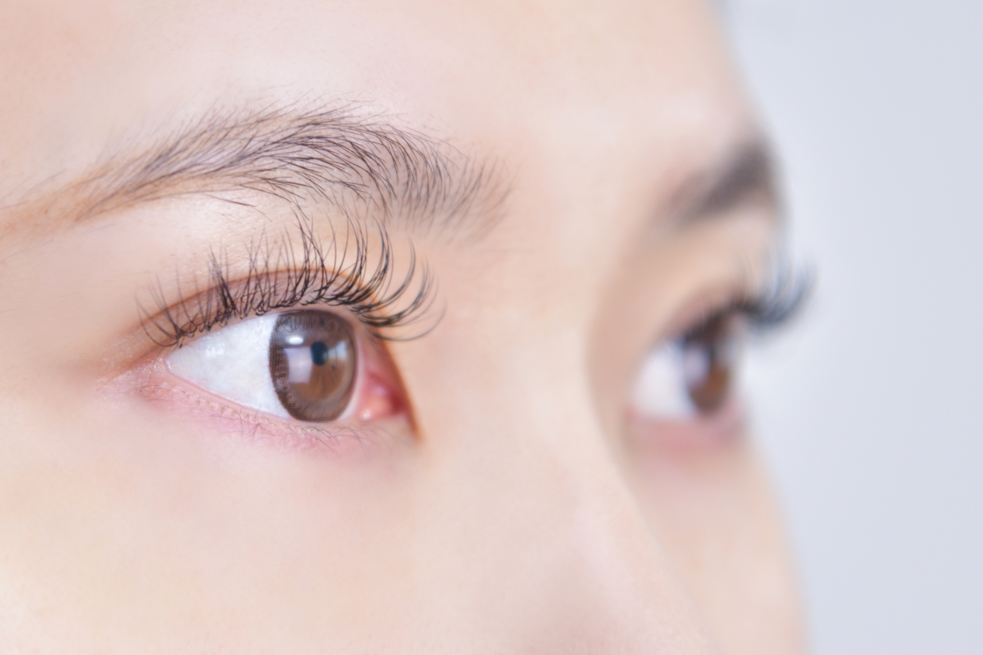 まつ毛の綺麗な女性