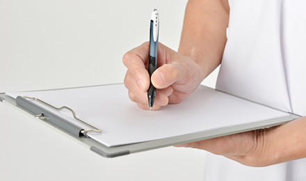 受付・問診票記入